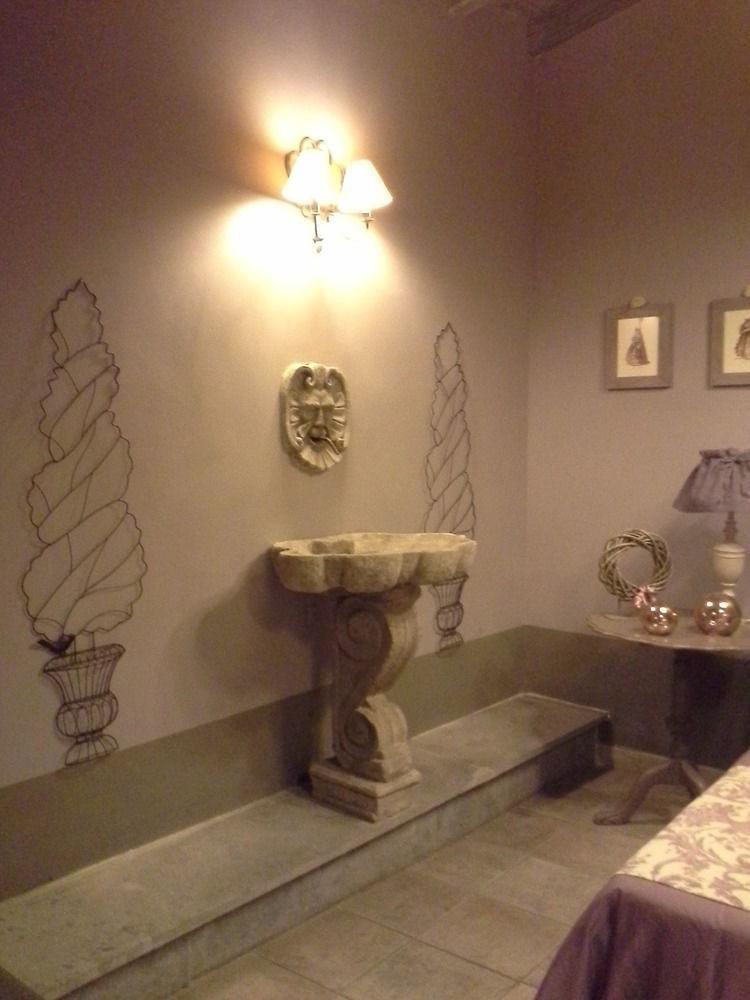 Residenza Teodorico Re B&B Viterbo Exterior foto